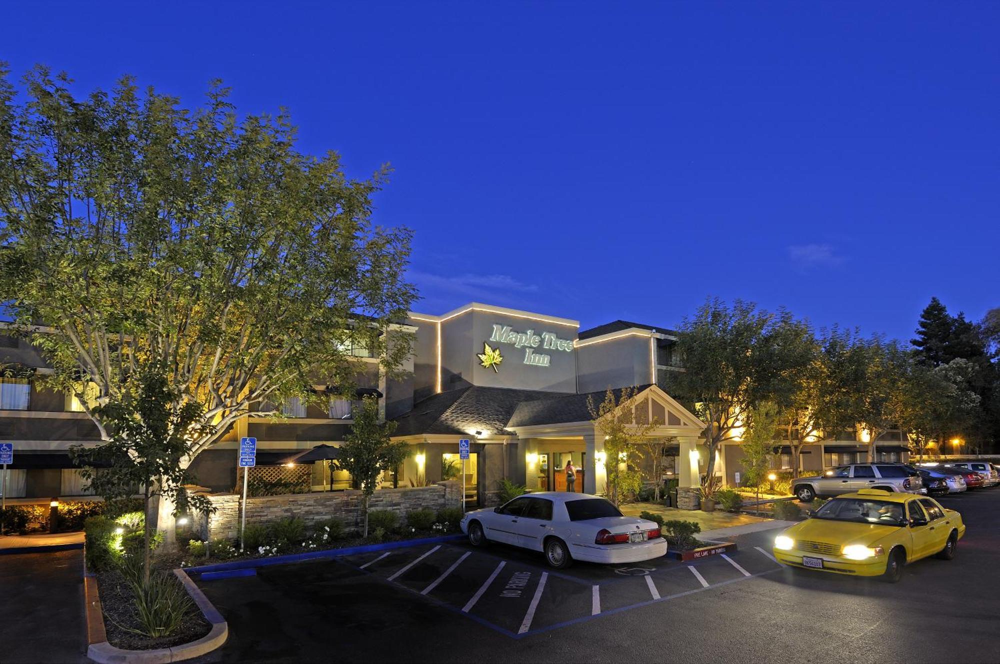 Maple Tree Inn Σανιβέιλ Εξωτερικό φωτογραφία